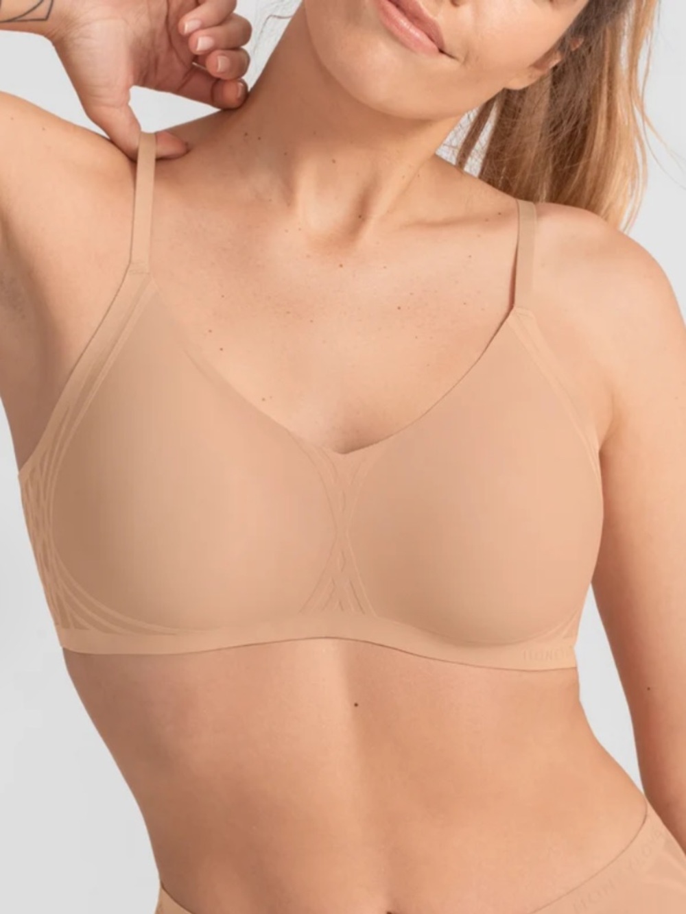 Honeylove Silhouette Wireless Nude Bra Beige Large 38B 38C